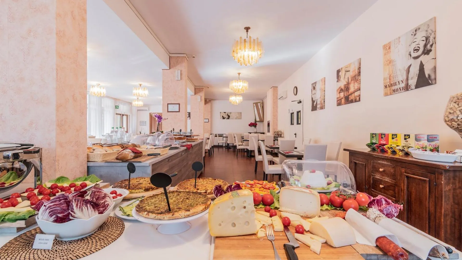 Hotel Gabrini Marina di Massa Italy