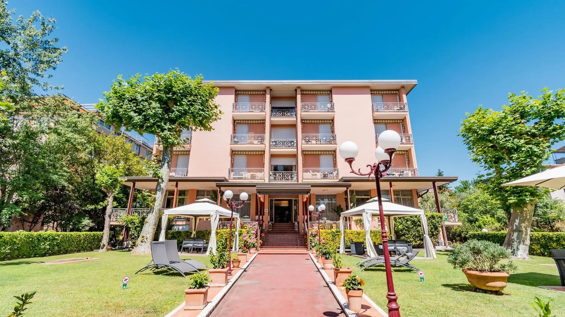 Hotel Gabrini Marina di Massa 3*,  Italy