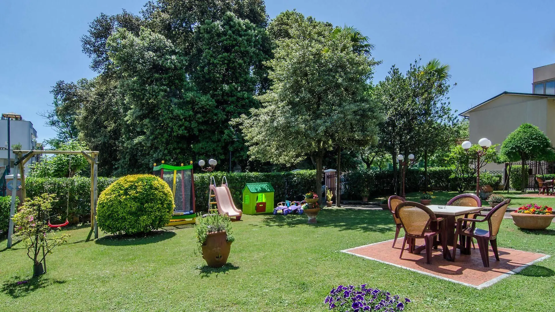 Hotel Gabrini Marina di Massa 3*,  Italy